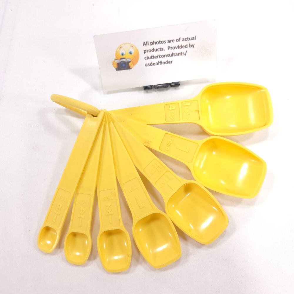 Vintage Tupperware Measuring Spoons w/ ring Set of 7 Yellow
